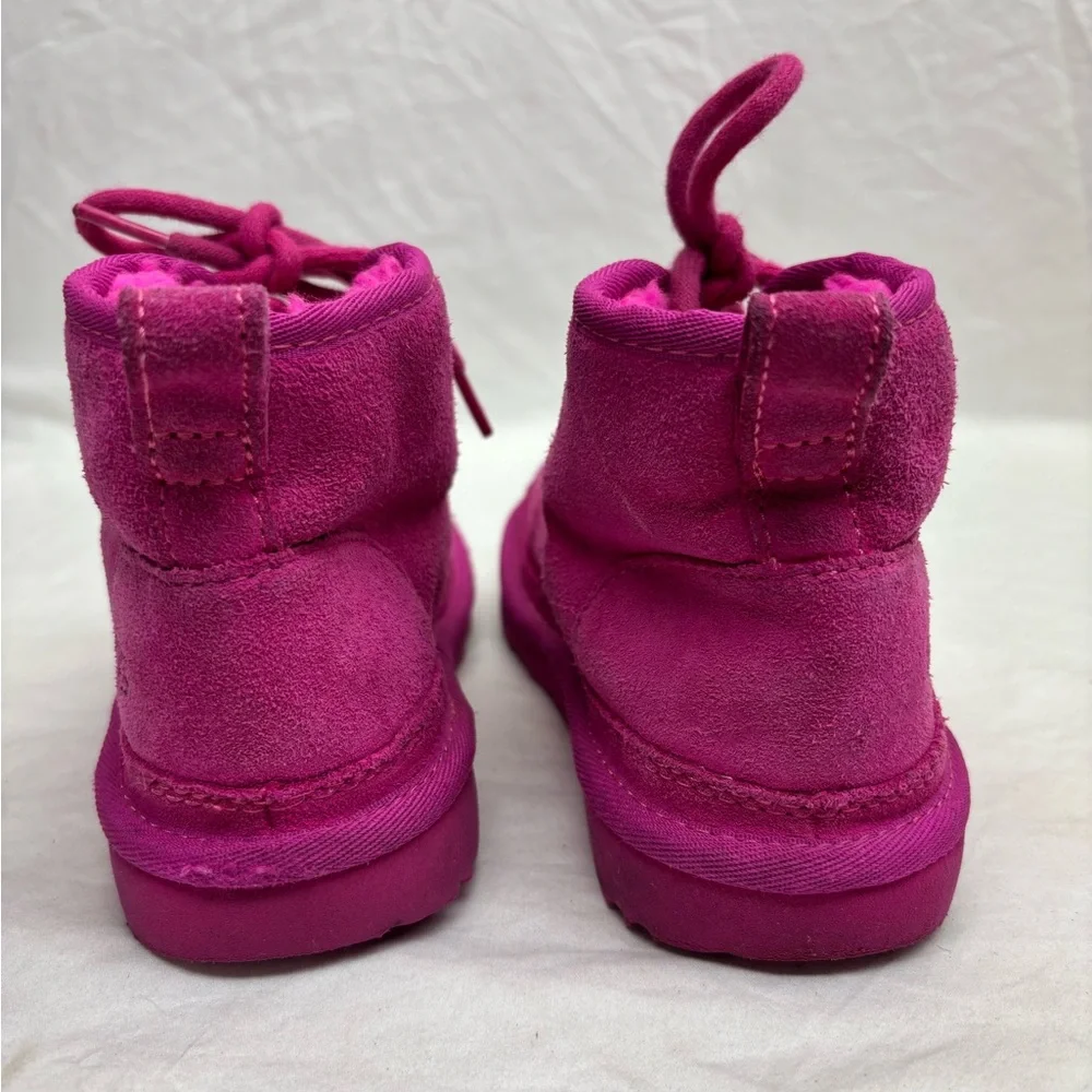 UGG Kids Neumel neon pink size 1 for little girl